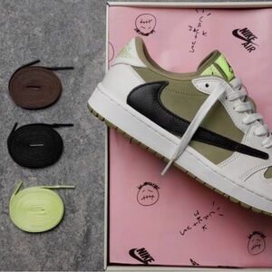 Nike Jordan Travis Scott retro neutral, olive/green sneakers